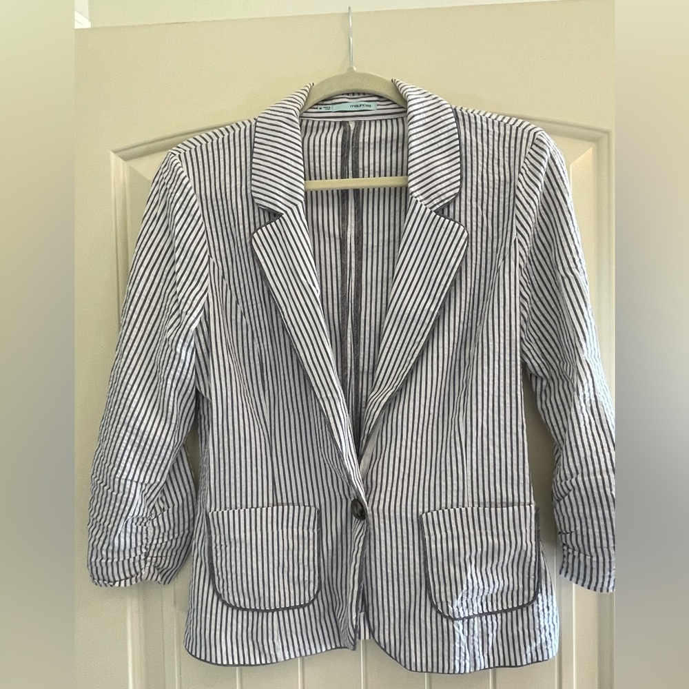 Maurice’s Grey & White Seersucker Blazer